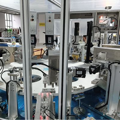 ราคาดี เครื่องเชื่อม Ultrasonic สําหรับครอบคลุมหนัง เครื่องหมุนชนิดการทํางาน การทํางานที่มั่นคง ออนไลน์