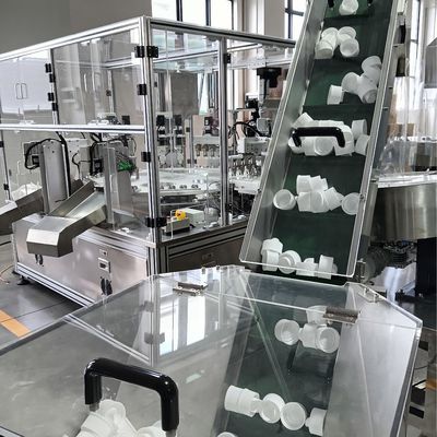 ราคาดี เครื่องประกอบอัตโนมัติสําหรับผ้าซักฟอก ปิด PLC การควบคุมแสดงผลการทํางานความผิดพลาดจะแสดง ออนไลน์