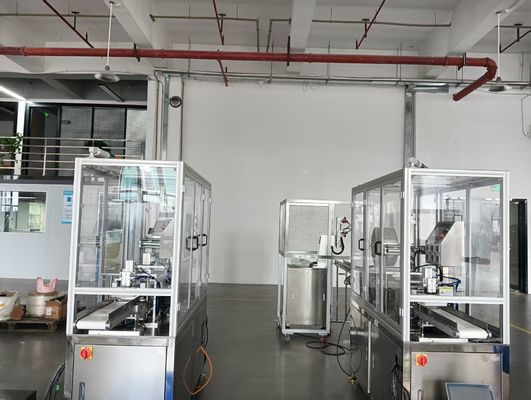 ราคาดี เครื่องบรรจุอาหารอัตโนมัติที่ขับเคลื่อนด้วยมอเตอร์เซอร์โว เพื่อการ docking ที่แม่นยําและไม่มีการรั่วไหลของวัสดุระหว่างการแปรรูป ออนไลน์